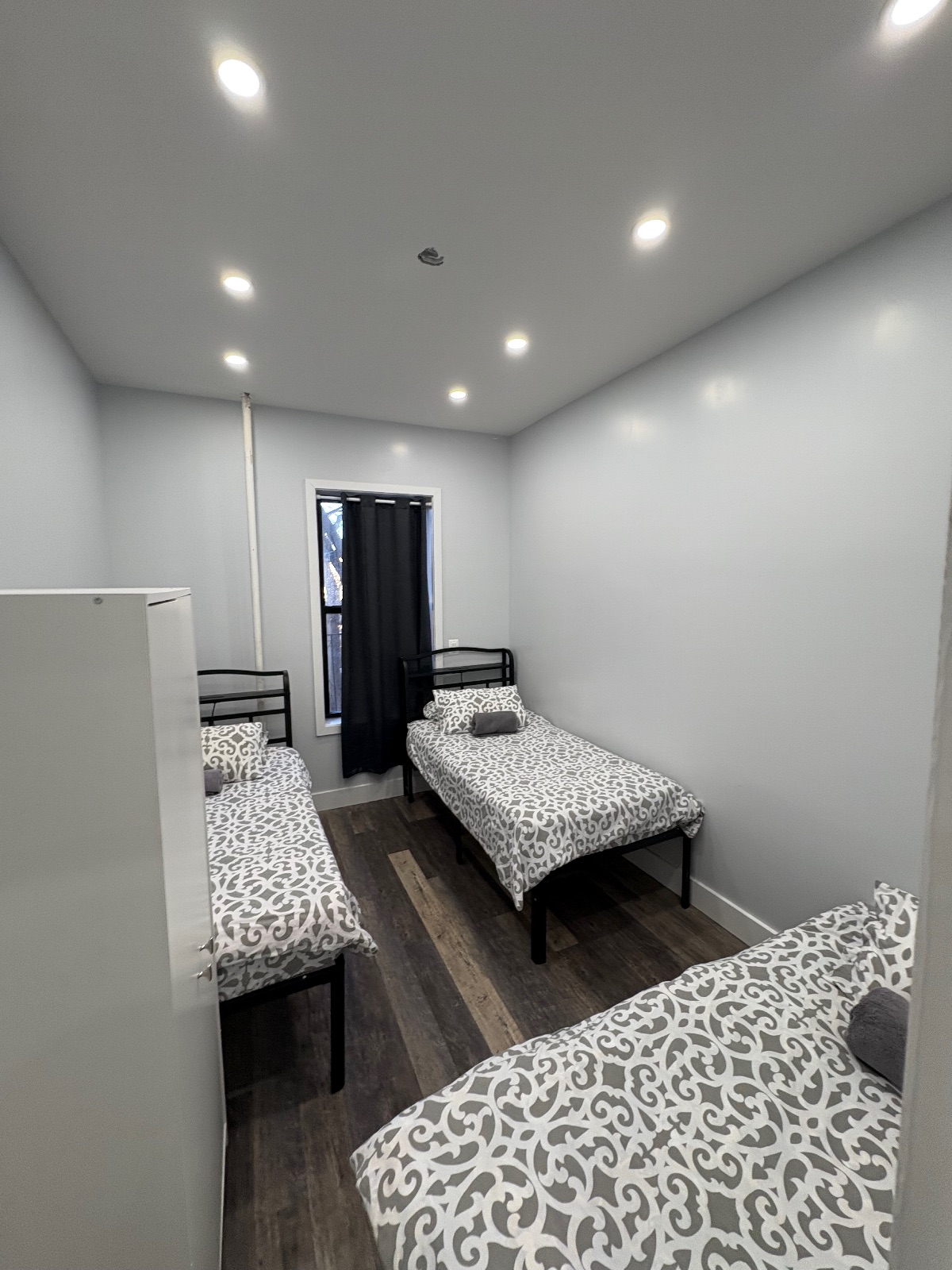 Appartement face au 770 — rez-de-chaussée — photo 3