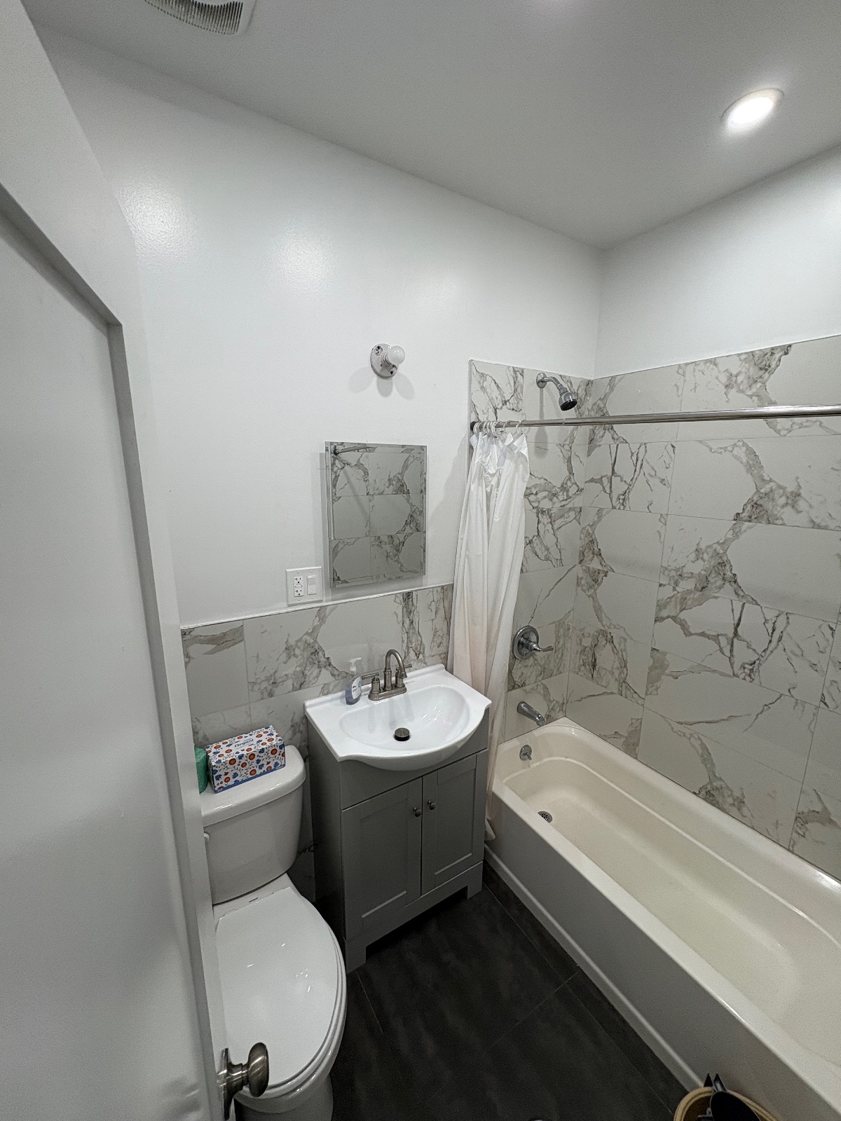 Appartement face au 770 — rez-de-chaussée — photo 5